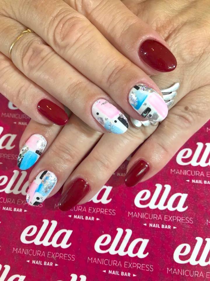 Diseño de uñas colorido